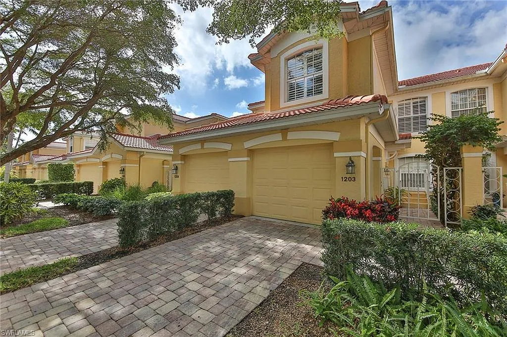 3 bed, 2.0 bath, 1845 sqft, $7,500 — Photo 1