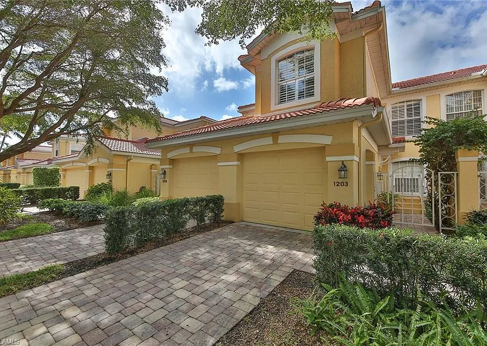 2215 Arielle Dr #1203
