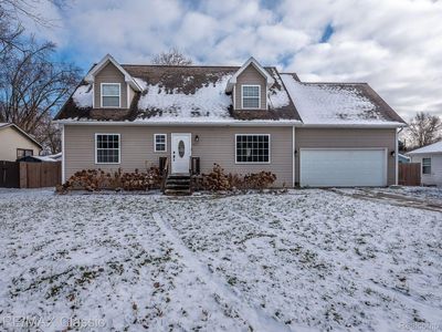8828 Lincoln Dr, Whitmore Lake, MI, 48189