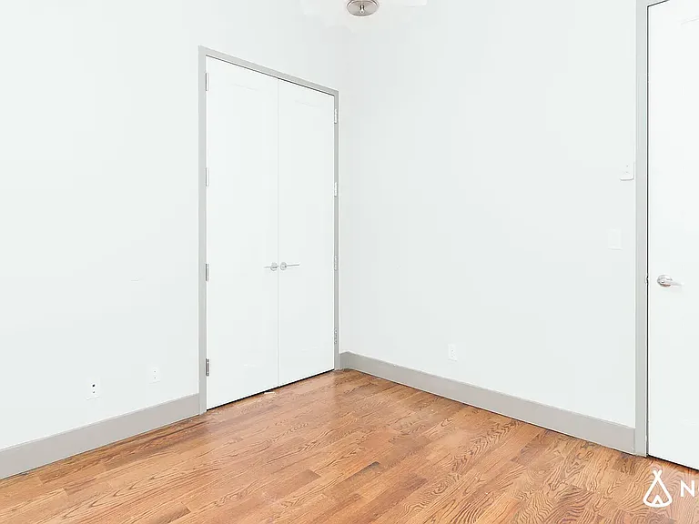 169 N 7th St #2L — Photo 8