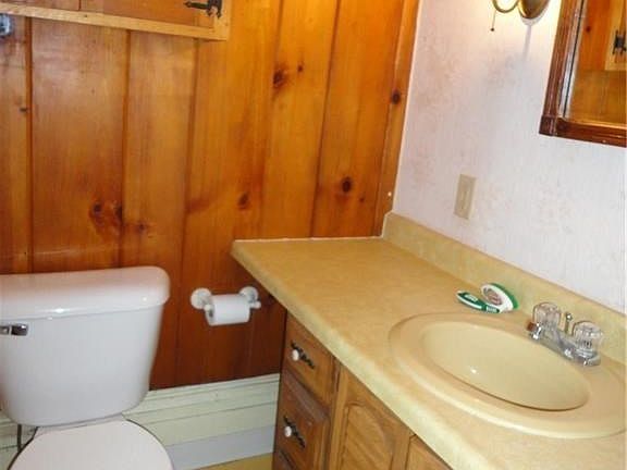 4th image of 3153 W Lake Rd