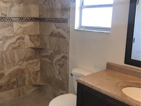 4th image of 3619 SE 10th Ave