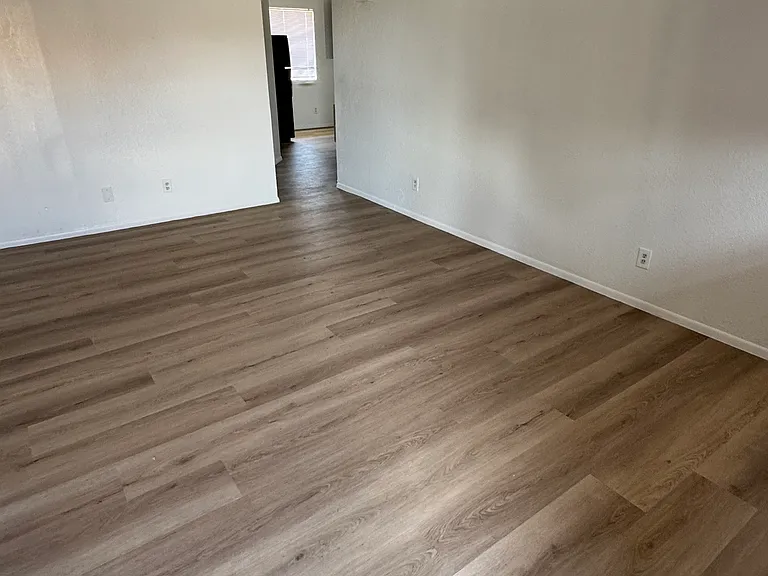 340 W 5th Pl #4 — Photo 9