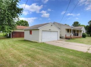 1617 Ten Mile Rd NE, Comstock Park, MI 49321