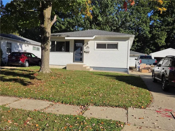 113 Hollywood Ave, Cuyahoga Falls, OH 44221