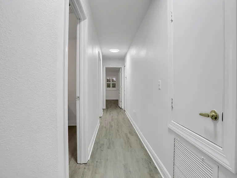 148 S Thornton Ave — Photo 24