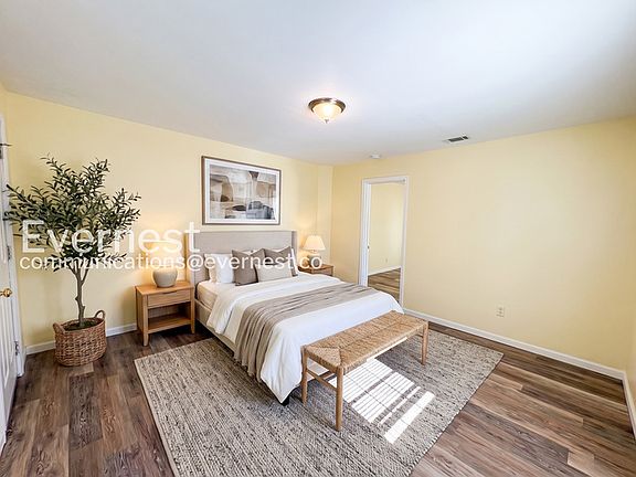 5th image of 1318 W 13th St