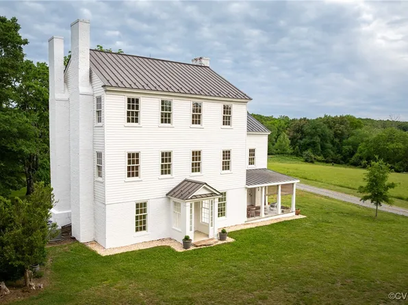 3276 Buckingham Springs Rd, Dillwyn, VA 23936