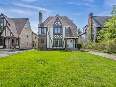 18412 Winslow Rd, Shaker Heights, OH, 44122