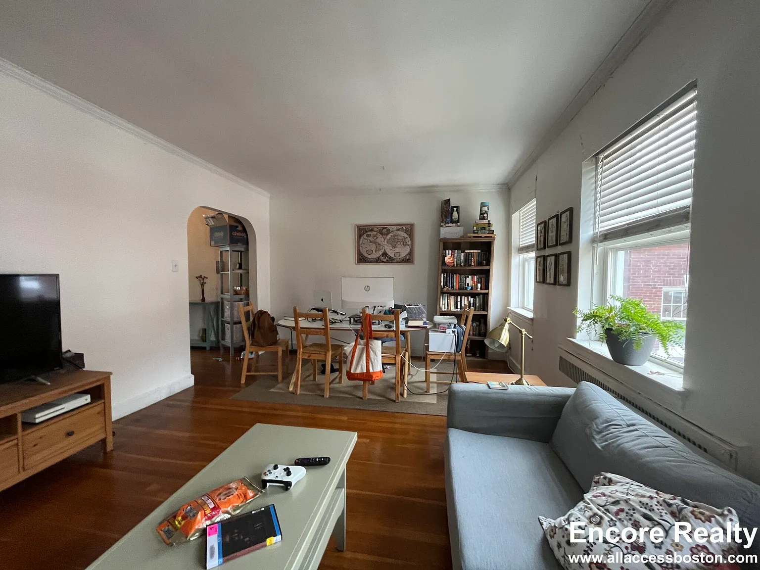 2 bed, 1100 sqft, $3,400 — Photo 4