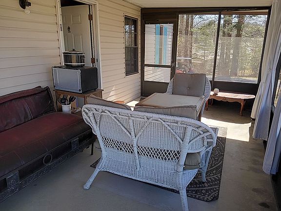 4th image of 111 Berna Knoll Ct