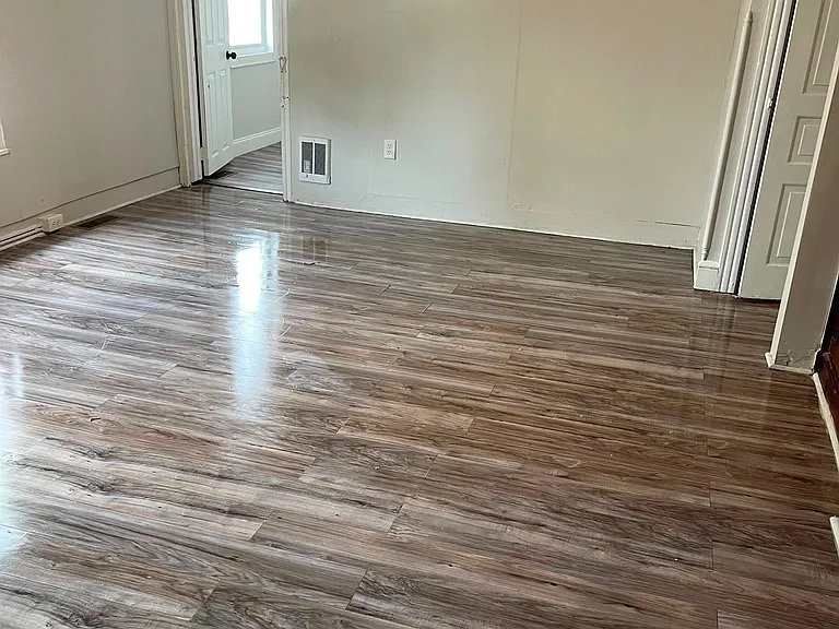 569 N Front St #2 — Photo 10