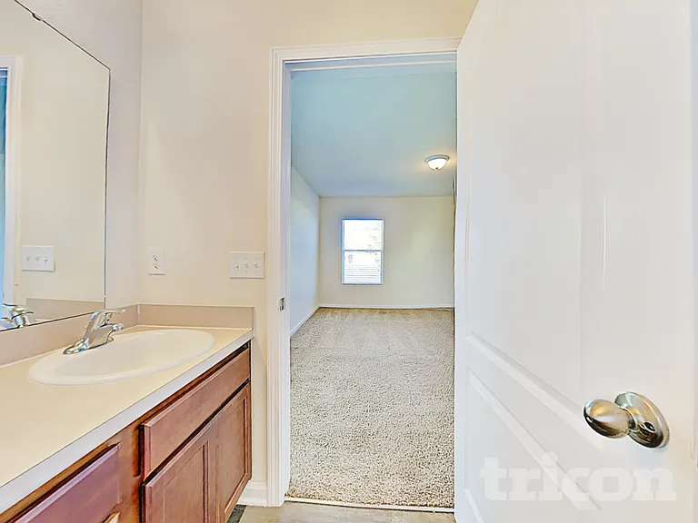 3323 Canyon Falls Dr — Photo 11