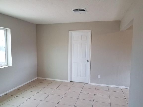 5th image of 943 W Calle De Casas Lindas