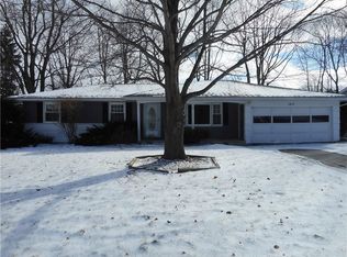 142 Stoneycreek Dr, Rochester, NY 14616