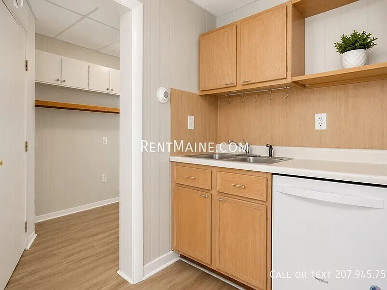 38 Jefferson St #1 — Photo 8