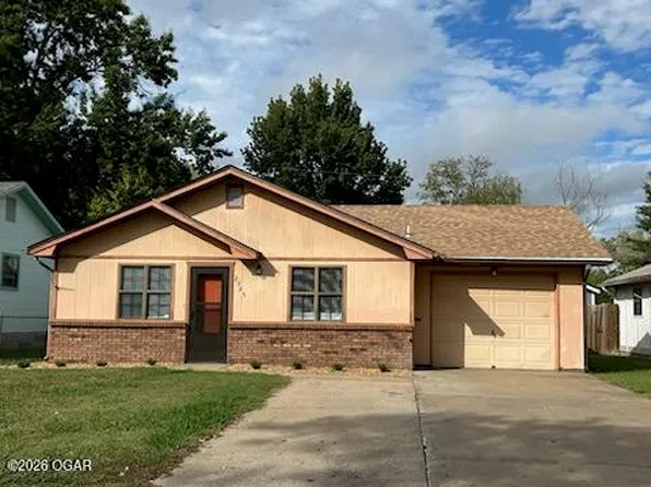 2925 W 16th St, Joplin, MO 64801