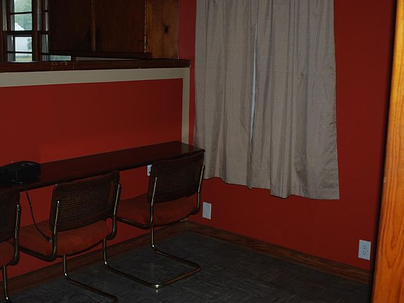 4th image of 403 Circle Dr