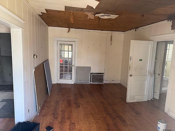 4th image of 625 N 30th St