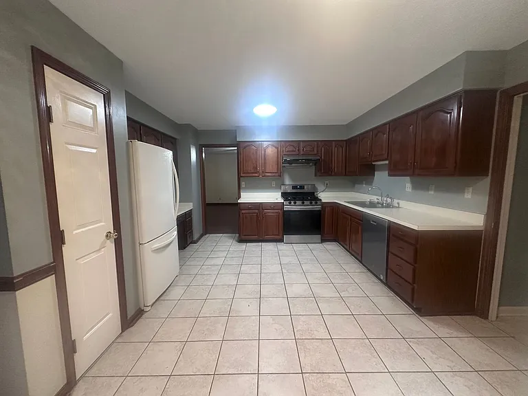 1002 Juniper Springs Dr — Photo 16