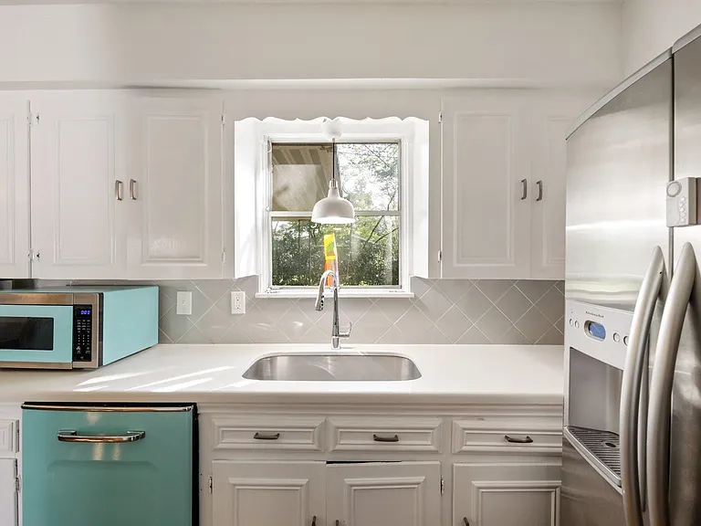 2202 Towbridge Cir — Photo 10