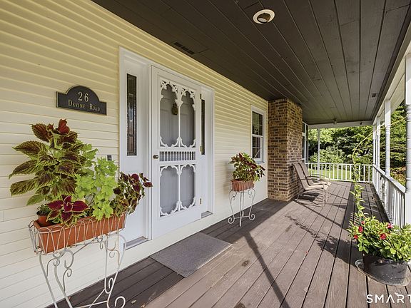 4th image of 26 Devine Road