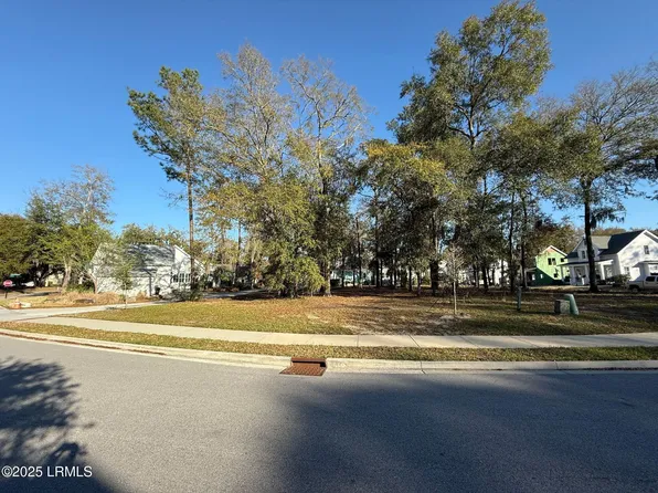 5 Botany Dr, Beaufort, SC 29907