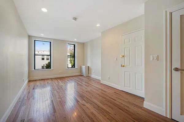 Rented by Citi Habitats | media 15