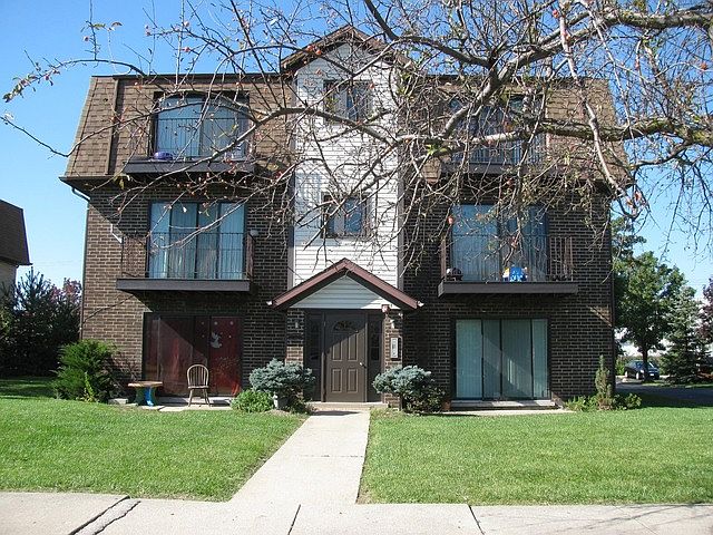 1st image of 1080 Judson St APT 2A