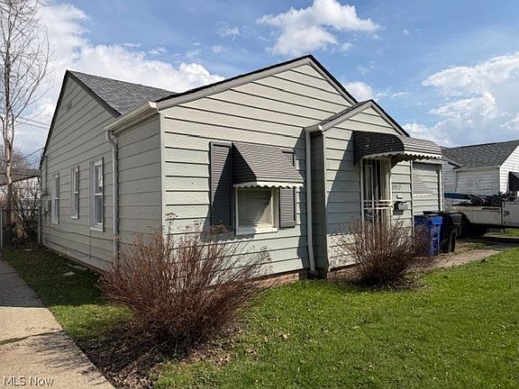 3rd image of 3977 Wendy Dr