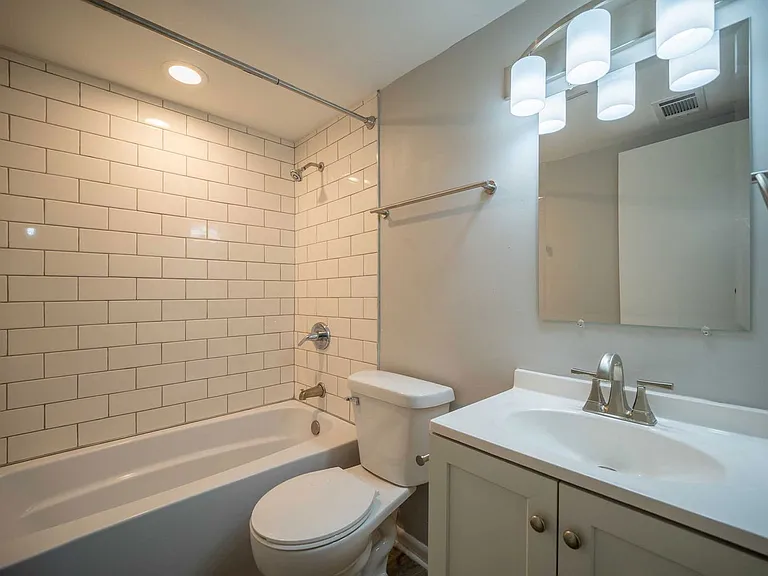 1236 Indianola Ave — Photo 12