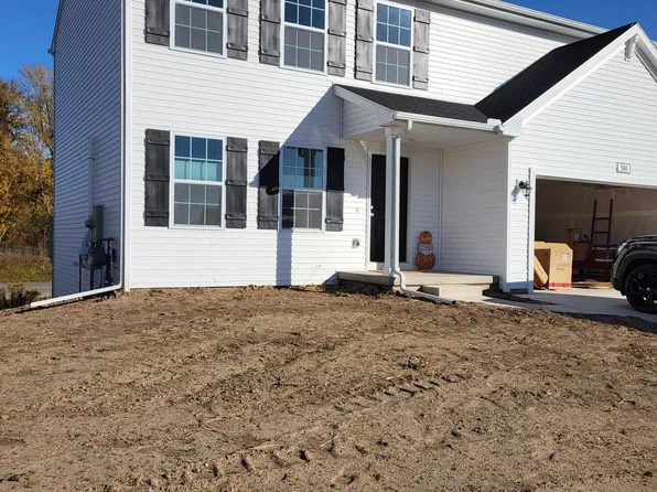 580 Snow Pine Ct, Cedar Springs, MI 49319