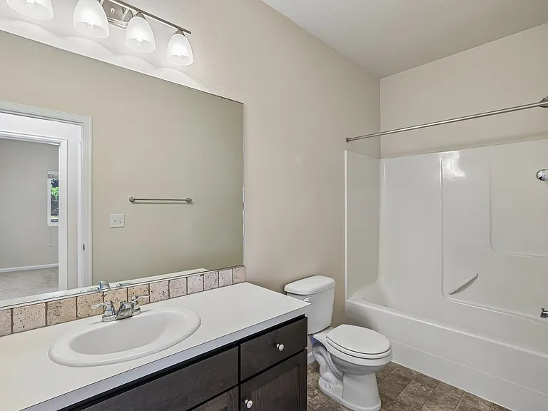 3818 NE 62nd St — Photo 15