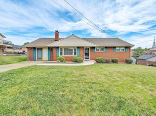 135 Center St, Rocky Mount, VA 24151
