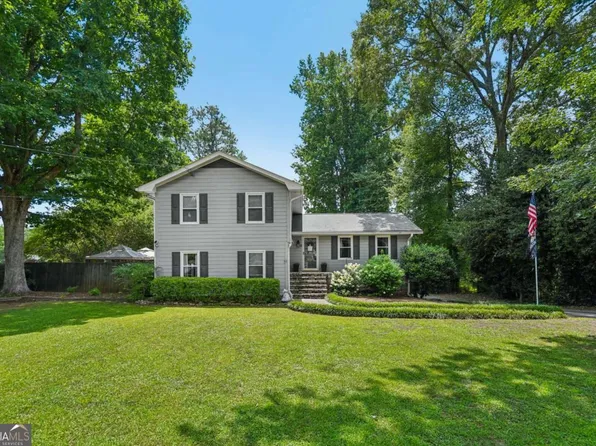 4852 Arrowhead Trail West SW, Lilburn, GA 30047