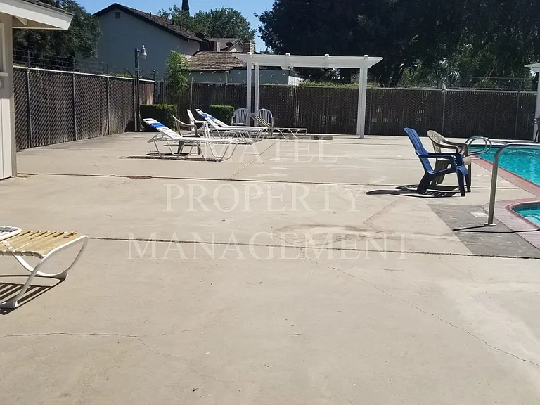 321 Gran Via Ct — Photo 22
