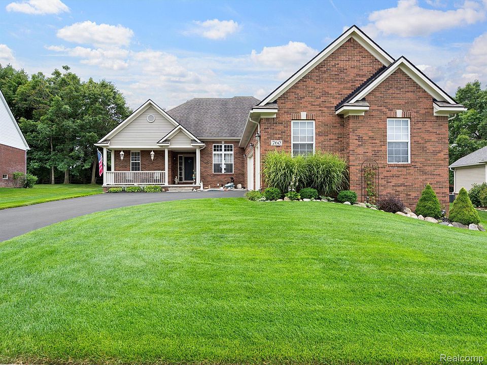 1st image of 760 Phillips Dr