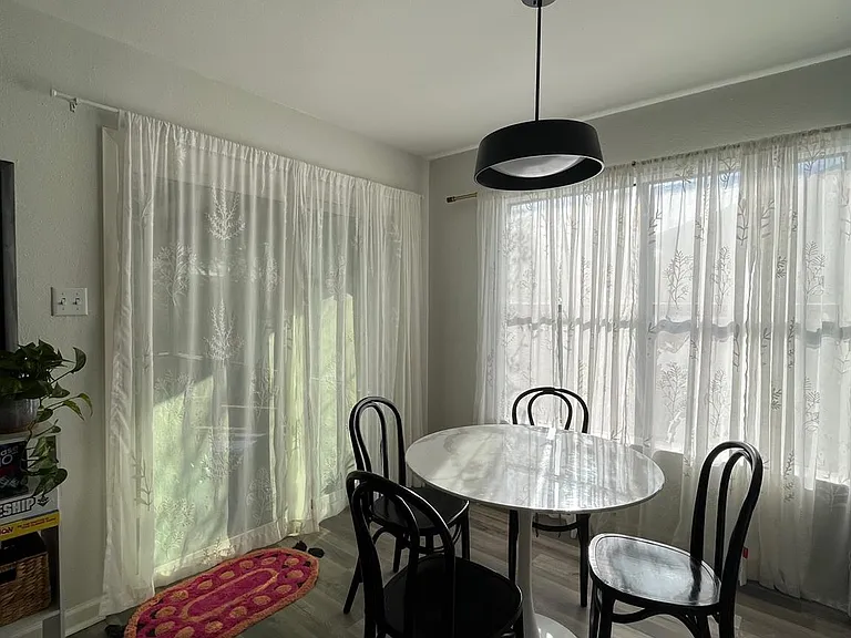 2511 E Stassney Ln — Photo 8