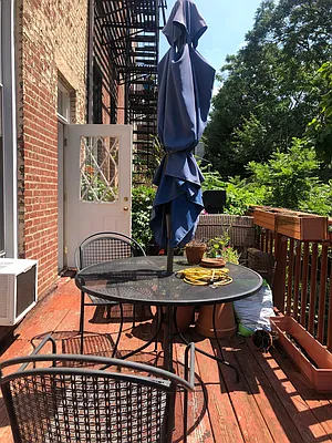 Rented by Compass | media 25