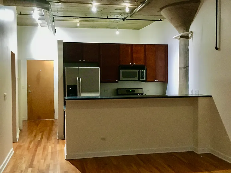 1001 W 15th St #316 — Photo 1