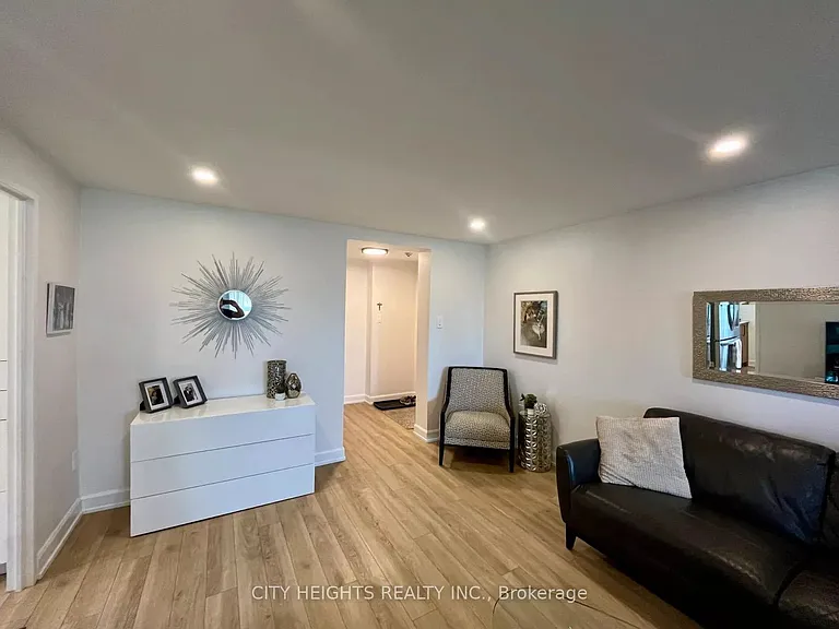 1356 Meadowlands Dr E #309 — Photo 11