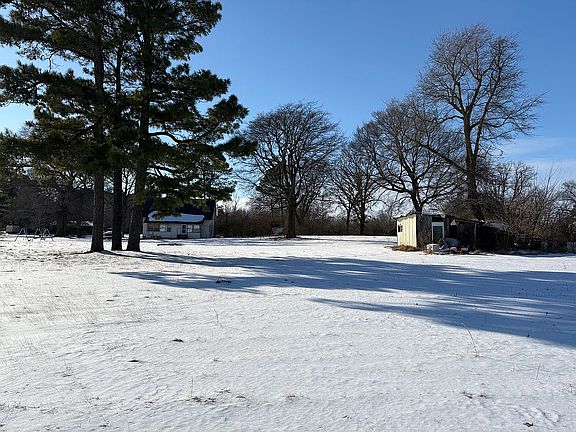 3rd image of 880 County Road 169