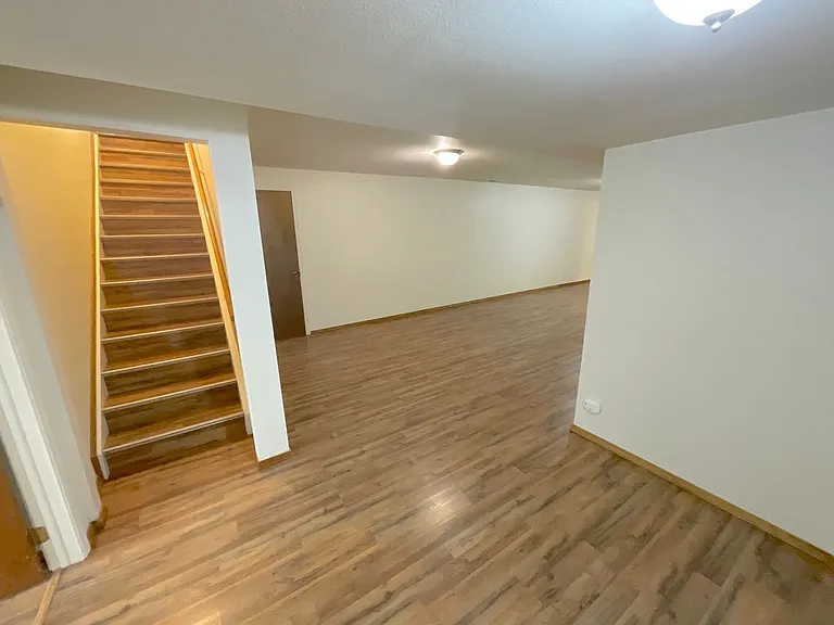 8166 Telegraph Dr — Photo 30
