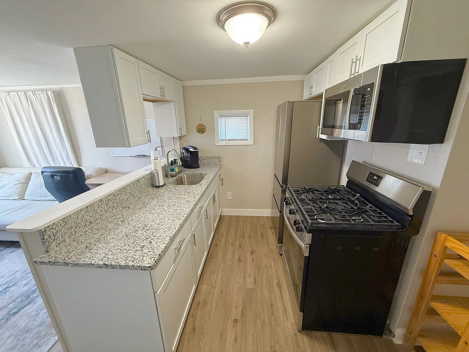 1 bed, 500 sqft, $1,900 — Photo 4