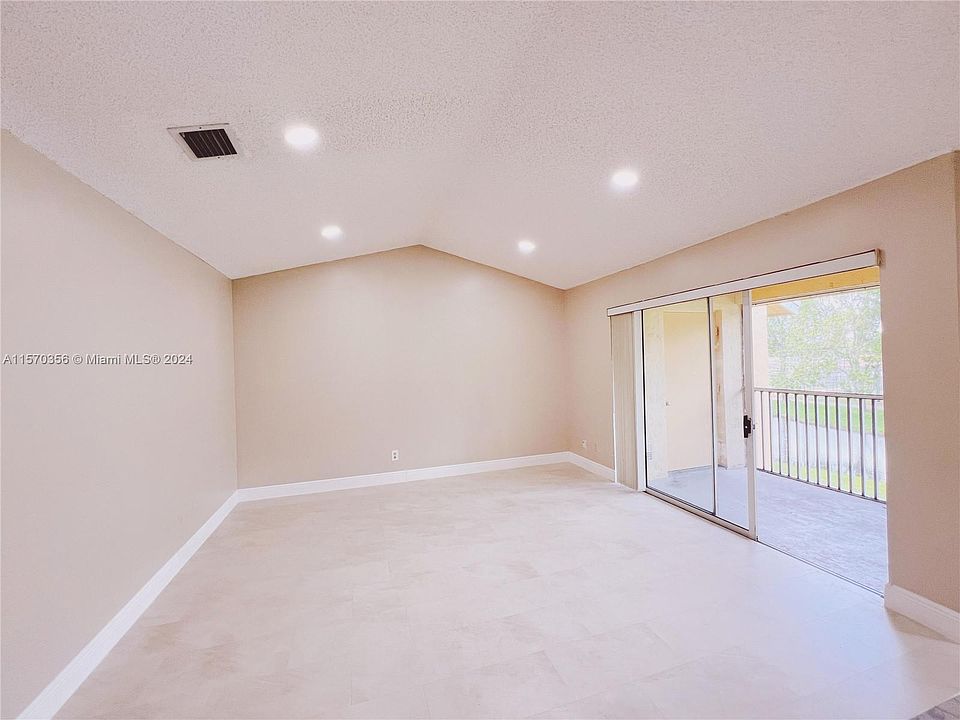 1st image of 1099 Coral Club Dr #1099