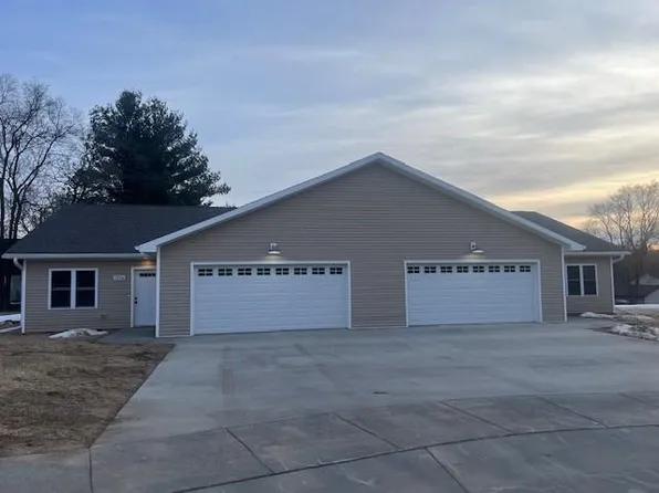 1946 Retzlaff Dr, Reedsburg, WI 53959