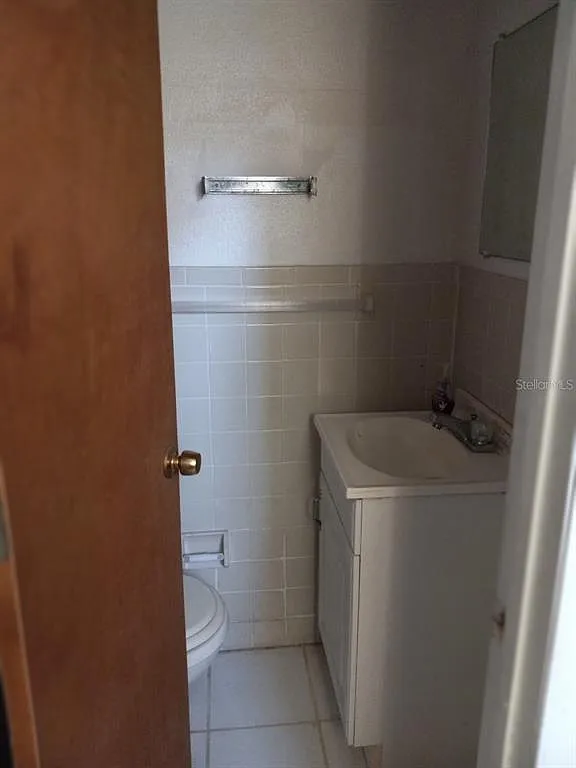 3 bed, 1.5 bath, 1180 sqft, $2,000 — Photo 3