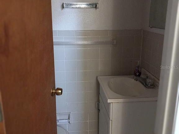 3rd image of 1651 13th Ave S