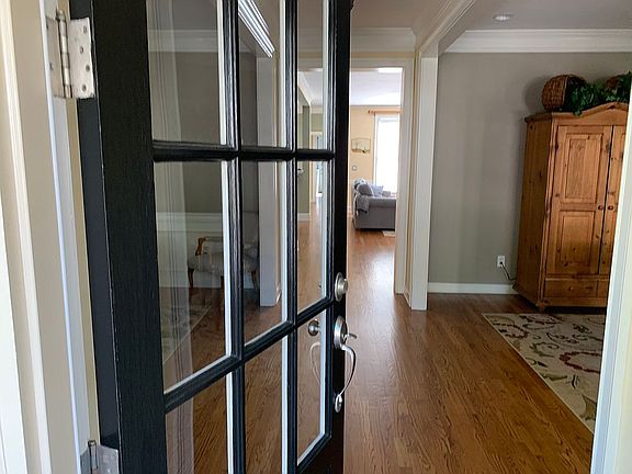 4th image of 106 Middleton Dr