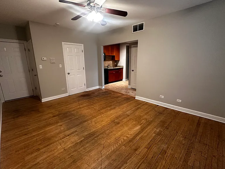 414 W Walnut St #310 — Photo 5